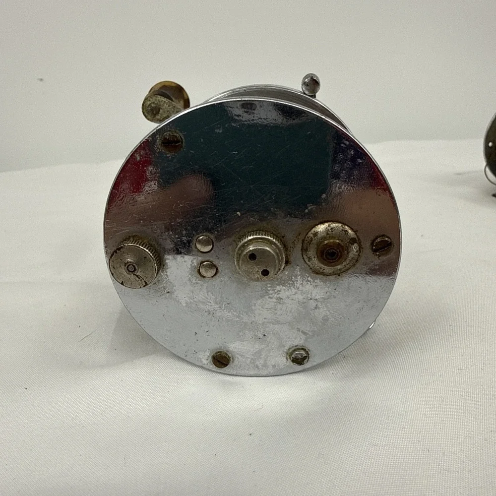 2 Vintage Sheakspeare Direct Drive No. 1924 Model FK And 1944 Model GE